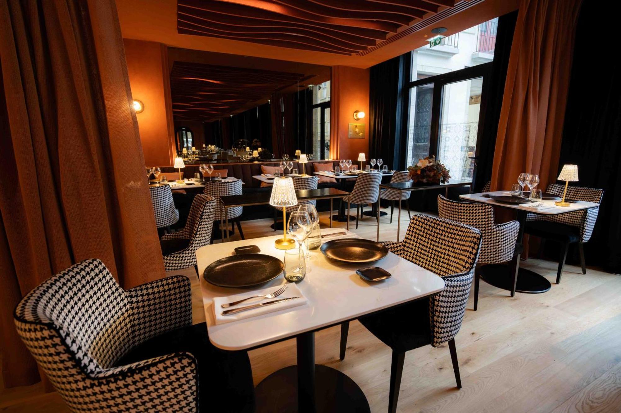 Hotel Et Restaurant Le Regina Le Puy-en-Velay Екстериор снимка