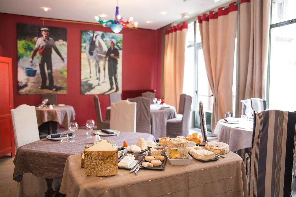Hotel Et Restaurant Le Regina Le Puy-en-Velay Екстериор снимка